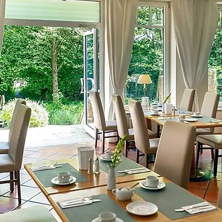 Golden Tulip Luebecker Hof Hotel 4*