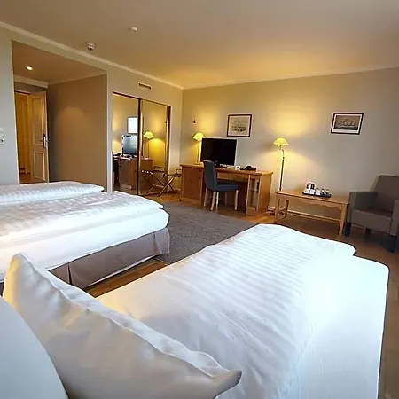 Hotel Golden Tulip Luebecker Hof 4*