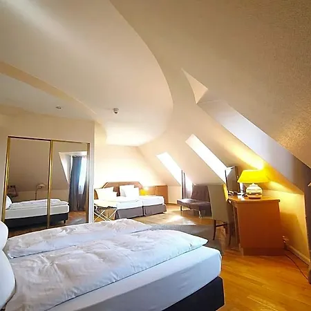 Golden Tulip Luebecker Hof