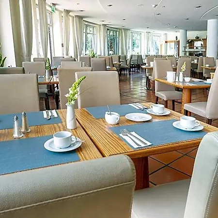 Golden Tulip Luebecker Hof Hotel 4*