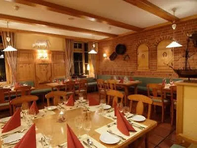 מלון Luebecker Hof 4*